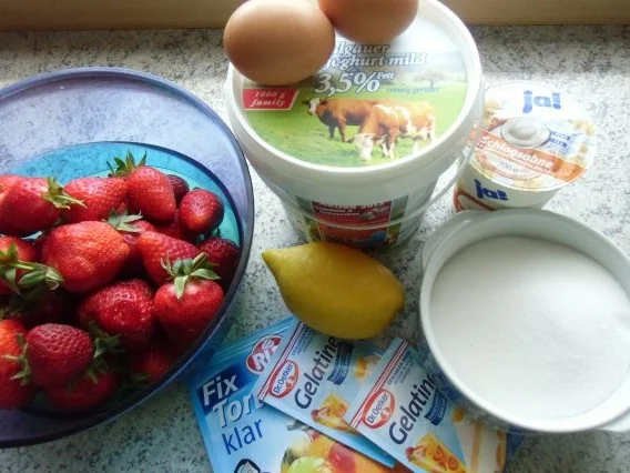 ❤ Erdbeer - Joghurt - Kuppeltorte ❤ - Rezept - Bild Nr. 5