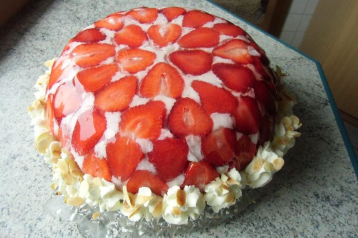 ❤ Erdbeer - Joghurt - Kuppeltorte ❤ - Rezept