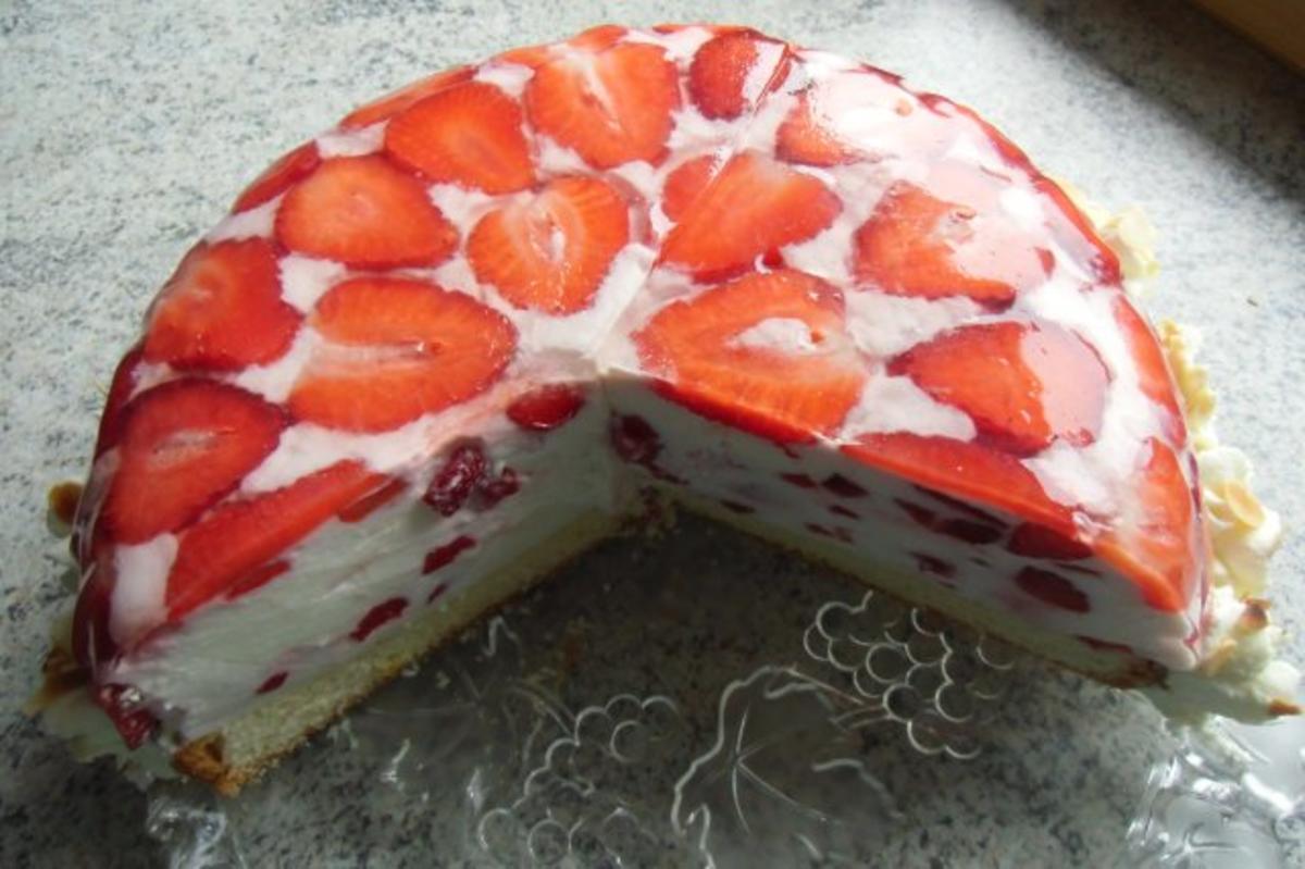 ❤ Erdbeer - Joghurt - Kuppeltorte ❤ - Rezept - Bild Nr. 4