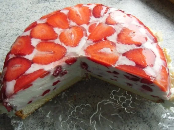 ❤ Erdbeer - Joghurt - Kuppeltorte ❤ - Rezept - Bild Nr. 4