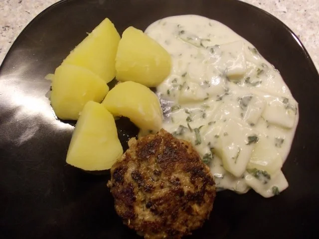 Rezept: Frikadellen auf mediterrane Art Bild Nr. 2 Frikadellen auf mediterrane Art - Rezept - Bild Nr. 2