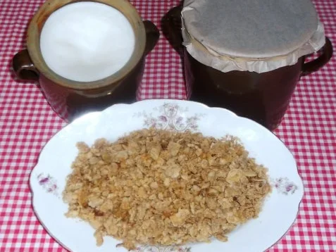 "Oma - Friede`s" selbstgemachtes Flomenschmalz, mit extra "Jreewen". (Rzpt. um 1840) - Rezept