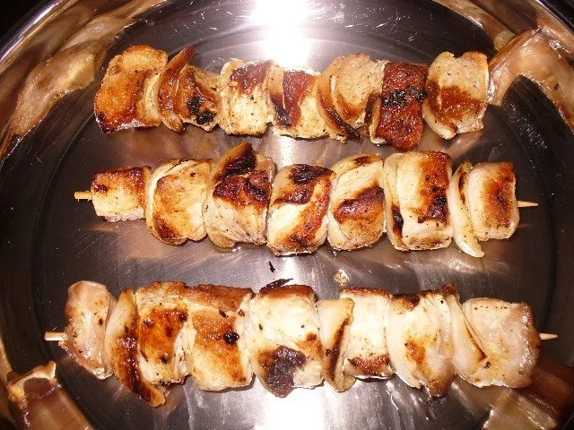 Fleischspieß auf Nudelsalat - Rezept - Bild Nr. 5