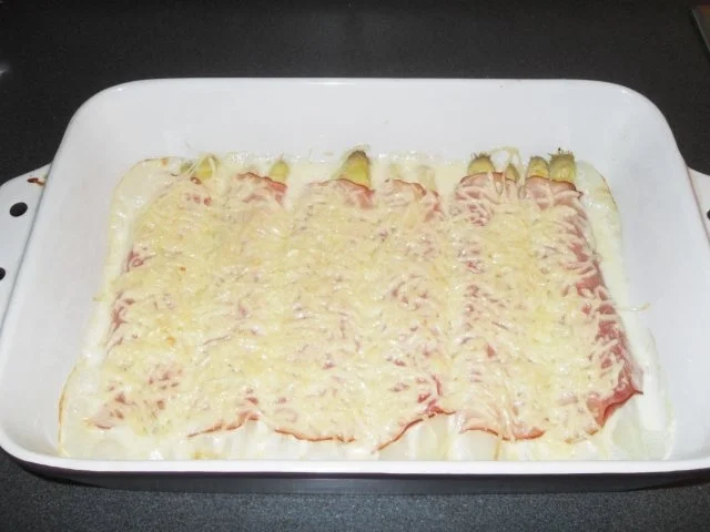 Spargel-Schinken-Röllchen - Rezept