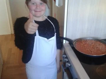 Von Kids für Kids: Nudeln mit Hackfleisch-Tomatensoße - Rezept - Bild Nr. 4