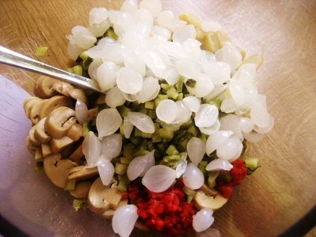 Rezept: Salat vom Suppenhuhn - ohne Mayonnaise ... Bild Nr. 6 Salat vom Suppenhuhn - ohne Mayonnaise ... - Rezept - Bild Nr. 6