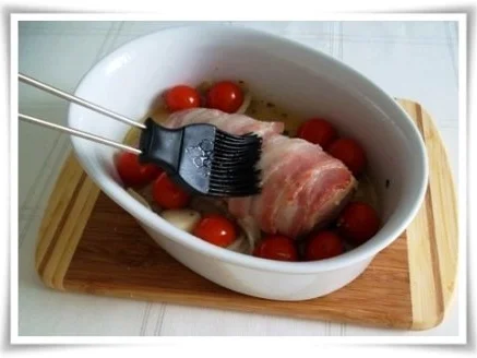 Rezept: Schweinefilet im Salbei-Speckmantel Bild Nr. 15 Schweinefilet im Salbei-Speckmantel - Rezept - Bild Nr. 15