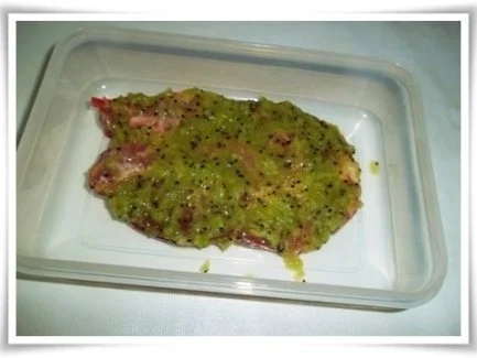 Nackenkotelett mit Kiwi mariniert. - Rezept - Bild Nr. 8