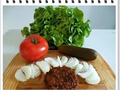 Hamburger mit Kraussalat und selbst hergestellter Mayonnaise. - Rezept - Bild Nr. 4