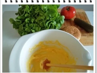 Hamburger mit Kraussalat und selbst hergestellter Mayonnaise. - Rezept - Bild Nr. 7