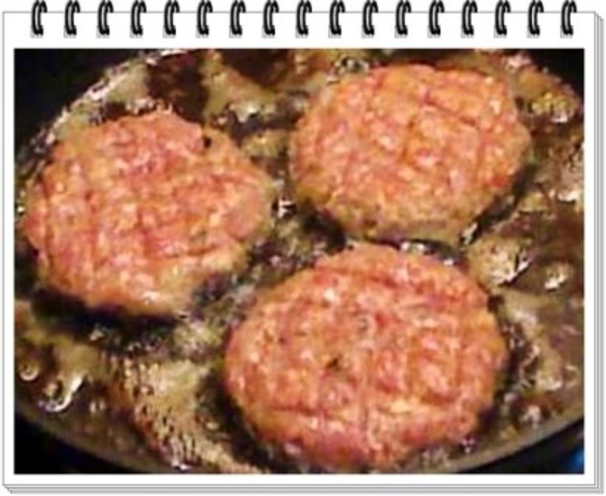 Hamburger mit Kraussalat und selbst hergestellter Mayonnaise. - Rezept - Bild Nr. 10