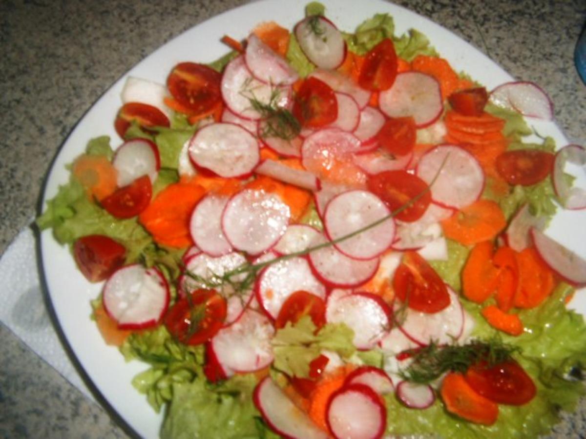 Bunter Salat mit Fleischwurst - Rezept - Bild Nr. 3