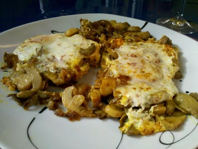 Eier: Berbere-Champis mit Spiegelei - Rezept