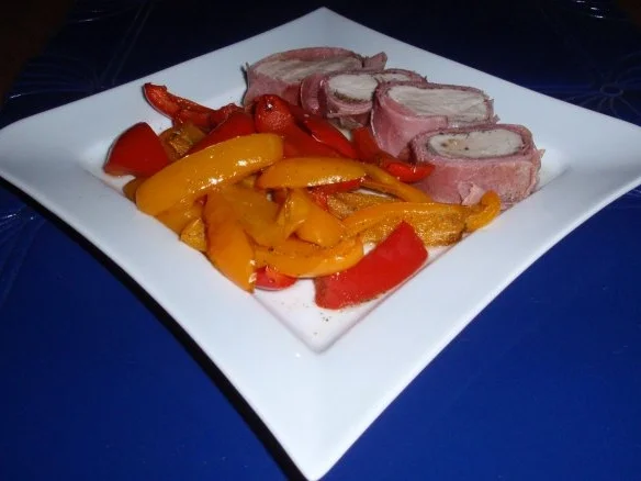 Filet im Schinkenmantel mit Paprikagemüse - Rezept