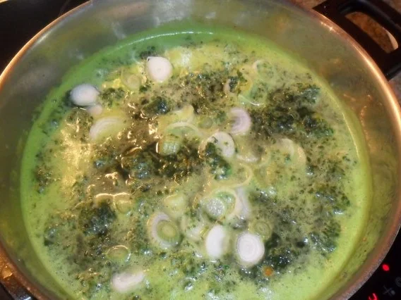 Rezept: knofisuppe mit viel spinat-wirkungsvoll wie köstlich und einfach,vorsuppe Bild Nr. 6 knofisuppe mit viel spinat-wirkungsvoll wie köstlich und einfach,vorsuppe - Rezept - Bild Nr. 6
