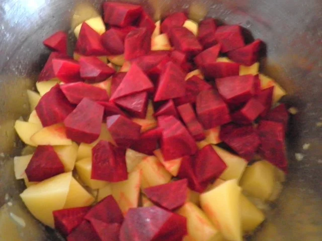 Rezept: Rote Bete - Cappuccino mit Wasabi - Schaum Bild Nr. 6 Rote Bete - Cappuccino mit Wasabi - Schaum - Rezept - Bild Nr. 6