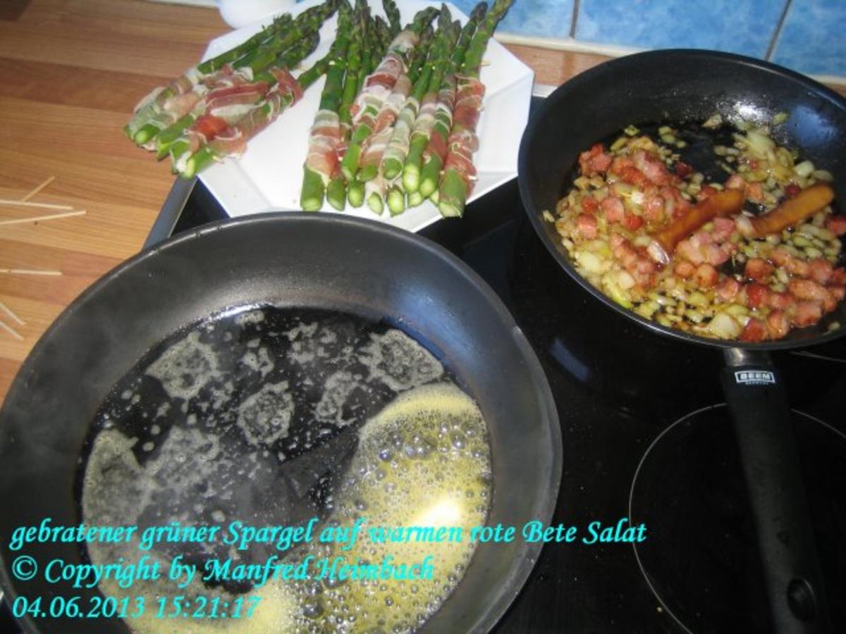Spargel – gebratener grüner Spargel auf warmen rote Bete Salat - Rezept - Bild Nr. 3