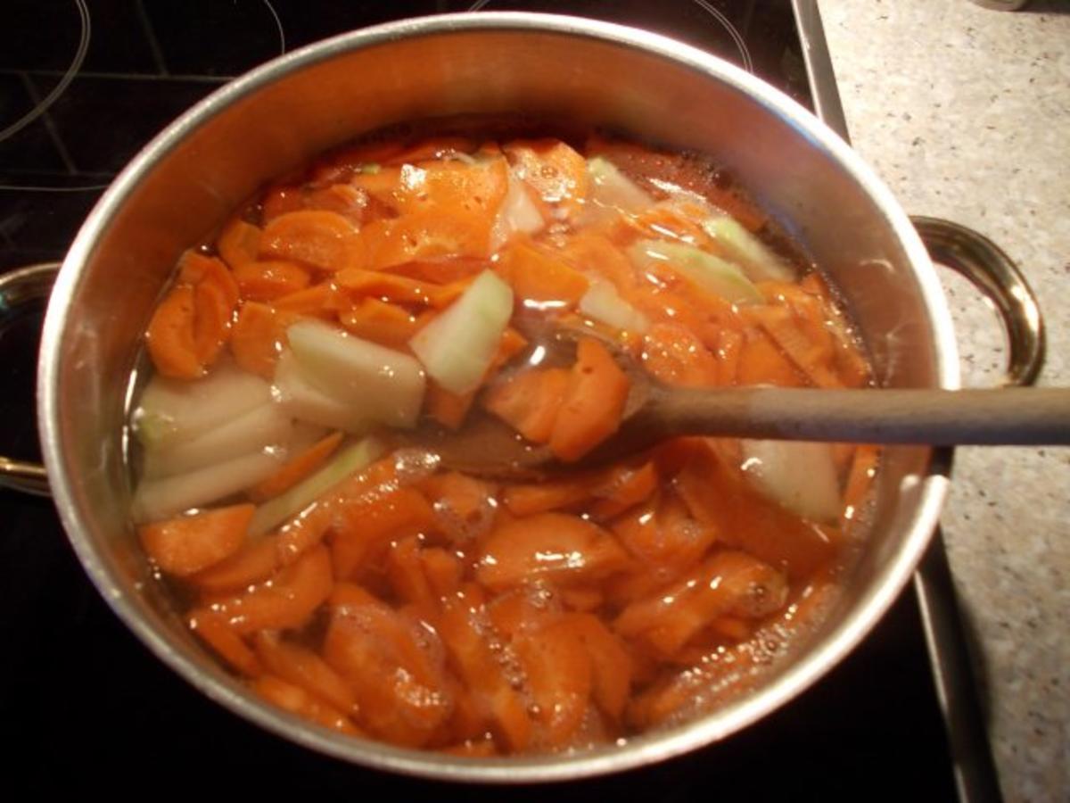 Kohlrabi-Karotten-Salat mit Äpfeln und frischen Kräutern - Rezept - Bild Nr. 4