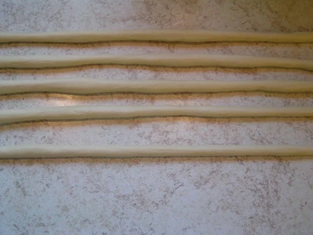 Wienerle im Laugenteig 5 Stk. - Rezept - Bild Nr. 4