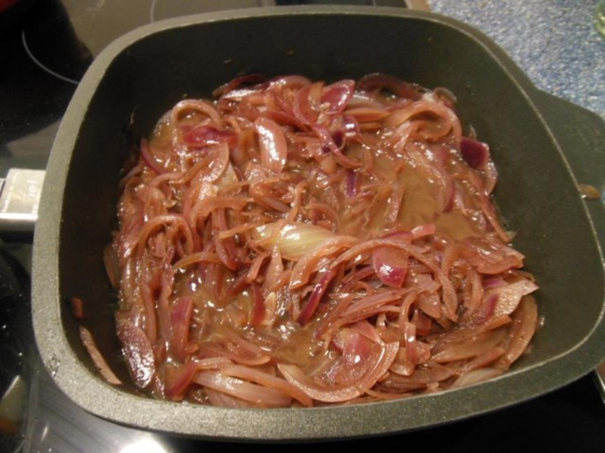 Kochen: Kalbsleber mit Kräuter-Kartoffelstampf und Rotweinzwiebeln - Rezept - Bild Nr. 3