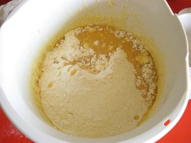 Rezept: Rhabarber - Eierlikör - Gugelhupf Bild Nr. 6 Rhabarber - Eierlikör - Gugelhupf - Rezept - Bild Nr. 6