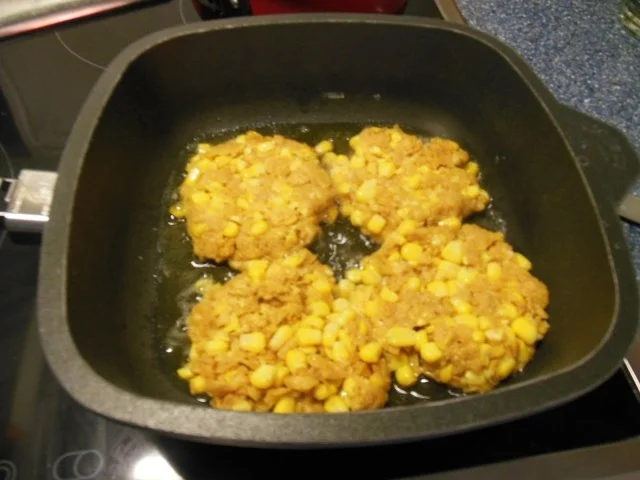 Rezept: Suppe: Maissuppe mit Maisblinis Bild Nr. 6 Suppe: Maissuppe mit Maisblinis - Rezept - Bild Nr. 6