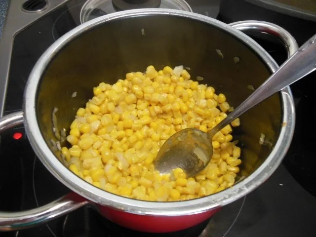 Rezept: Suppe: Maissuppe mit Maisblinis Bild Nr. 3 Suppe: Maissuppe mit Maisblinis - Rezept - Bild Nr. 3