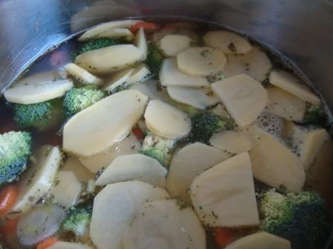 Rezept: geschichteter Eintopf nach "SuppenGeniesser Art" Bild Nr. 12 geschichteter Eintopf nach "SuppenGeniesser Art" - Rezept - Bild Nr. 12