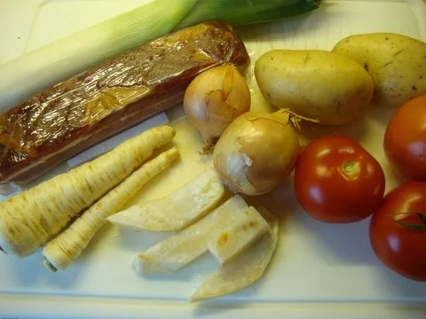 Rezept: legierte " Württemberger Weinbauern Suppe mit leichtem "Sahneschaum" Bild Nr. 2 legierte " Württemberger Weinbauern Suppe mit leichtem "Sahneschaum" - Rezept - Bild Nr. 2