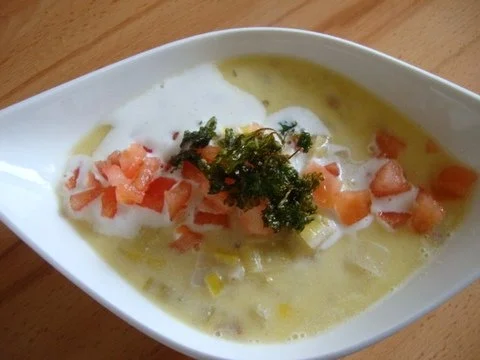 Rezept: legierte " Württemberger Weinbauern Suppe mit leichtem "Sahneschaum" legierte " Württemberger Weinbauern Suppe mit leichtem "Sahneschaum" - Rezept