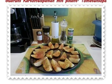 Kartoffeln: Kartoffelspalten mit pikanter Tomatensoße - Rezept - Bild Nr. 4
