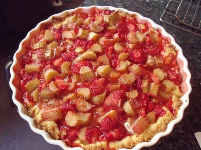 Rezept: Erdbeer-Rhabarber-Tarte Erdbeer-Rhabarber-Tarte - Rezept