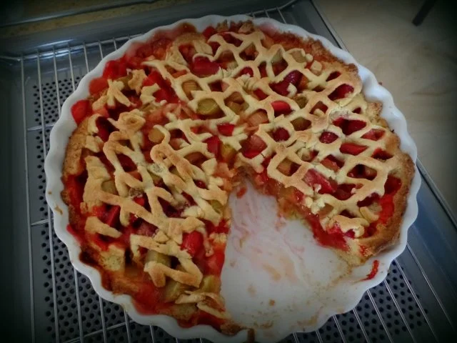 Rezept: Erdbeer-Rhabarber-Tarte Bild Nr. 2 Erdbeer-Rhabarber-Tarte - Rezept - Bild Nr. 2