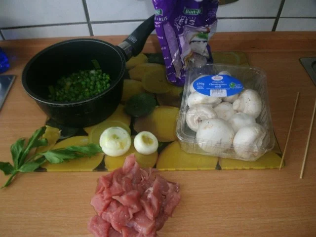 Rezept: Fleischspieße mit Kräuterchampignons und Gemüsereis Bild Nr. 2 Fleischspieße mit Kräuterchampignons und Gemüsereis - Rezept - Bild Nr. 2