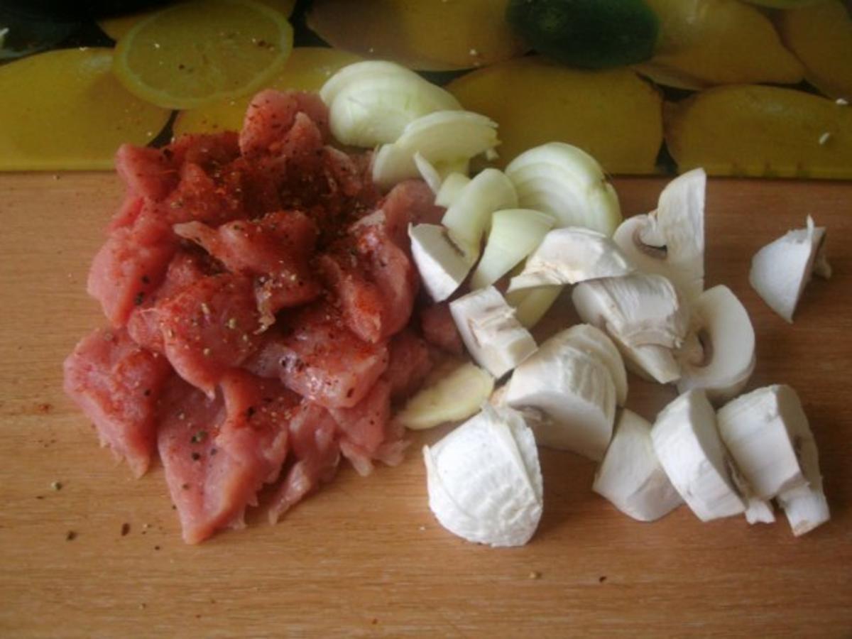 Fleischspieße  mit Kräuterchampignons  und Gemüsereis - Rezept - Bild Nr. 8