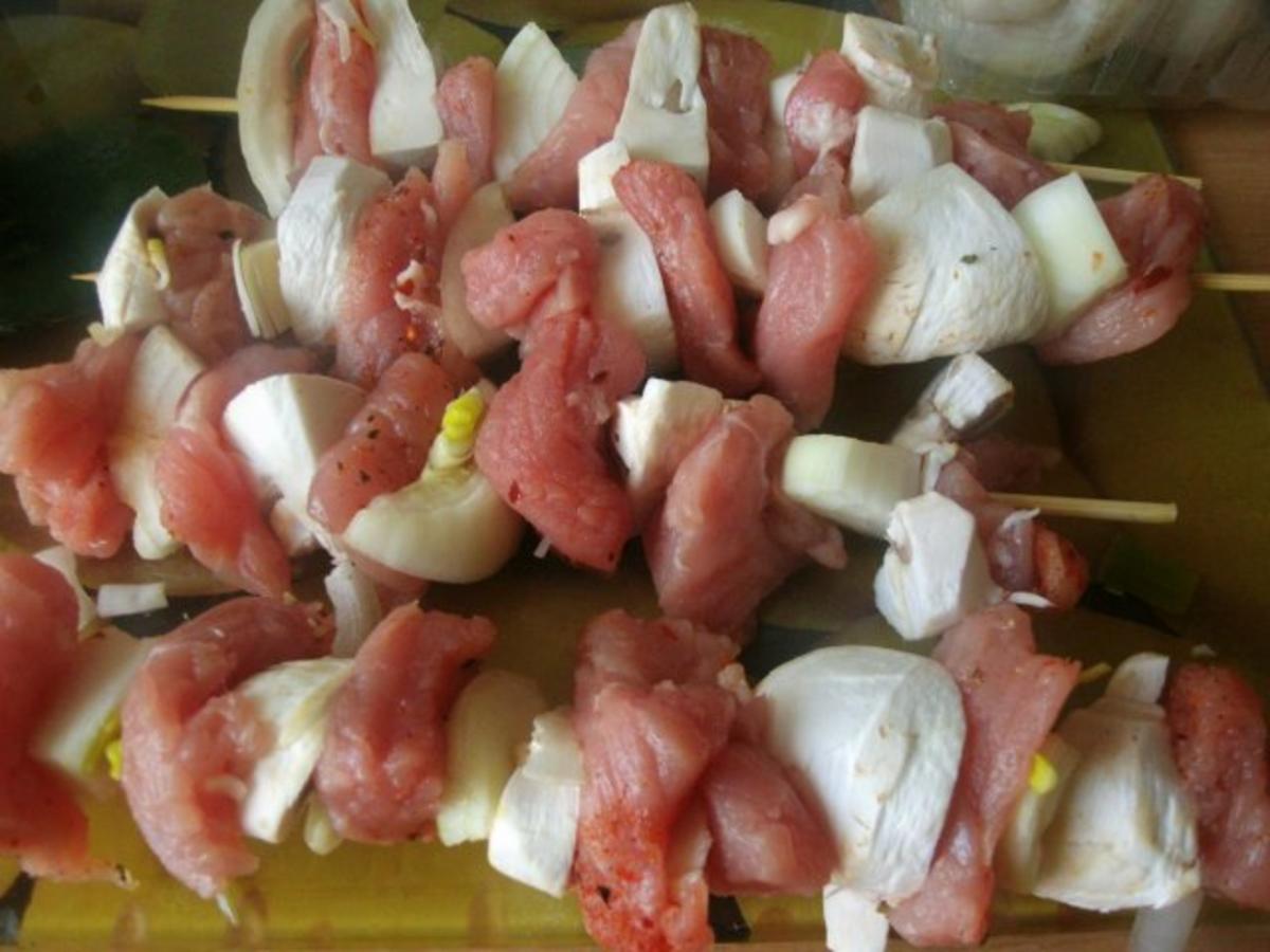 Fleischspieße  mit Kräuterchampignons  und Gemüsereis - Rezept - Bild Nr. 10