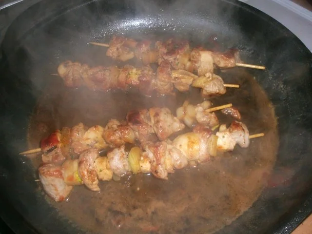 Rezept: Fleischspieße mit Kräuterchampignons und Gemüsereis Bild Nr. 12 Fleischspieße mit Kräuterchampignons und Gemüsereis - Rezept - Bild Nr. 12