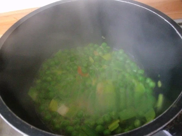 Rezept: Fleischspieße mit Kräuterchampignons und Gemüsereis Bild Nr. 5 Fleischspieße mit Kräuterchampignons und Gemüsereis - Rezept - Bild Nr. 5