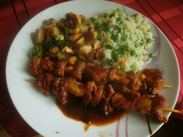 Rezept: Fleischspieße mit Kräuterchampignons und Gemüsereis Bild Nr. 17 Fleischspieße mit Kräuterchampignons und Gemüsereis - Rezept - Bild Nr. 17