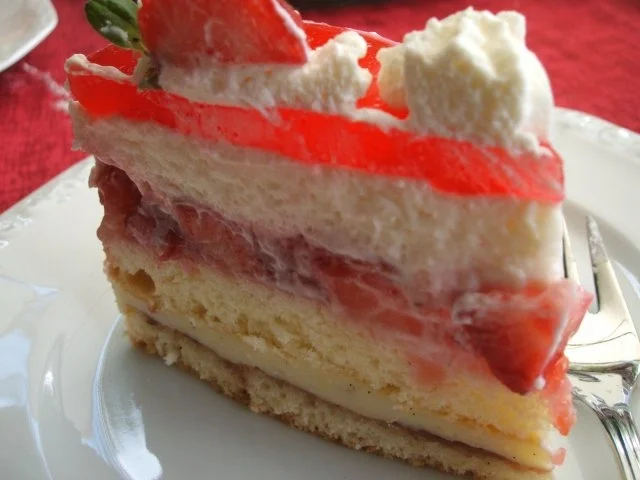 Backen: Erdbeertorte aus sieben Schichten - Rezept - Bild Nr. 2