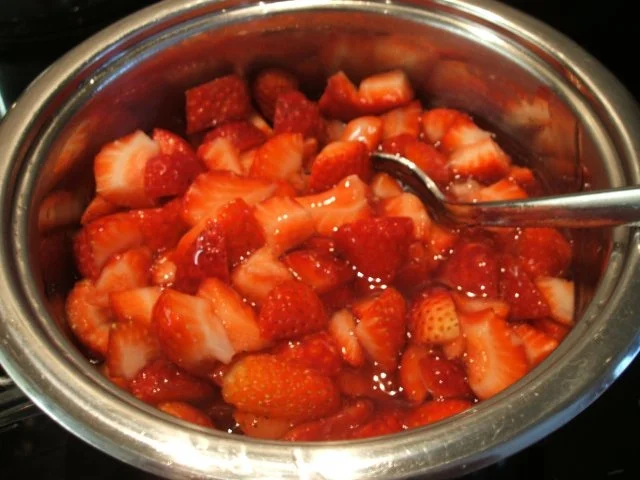 Backen: Erdbeertorte aus sieben Schichten - Rezept - Bild Nr. 9