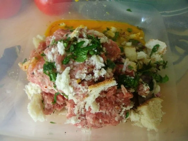 mediterane Hackröllchen mit hausgemachtem Tzaziki - Rezept - Bild Nr. 3