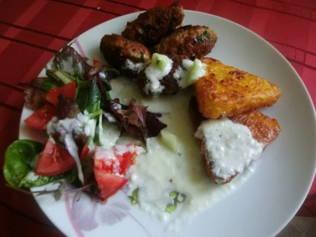 mediterane Hackröllchen mit hausgemachtem Tzaziki - Rezept - Bild Nr. 10