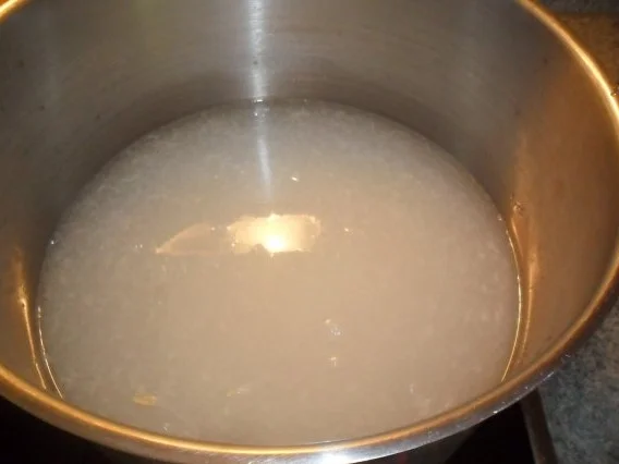 Rezept: rosensirup---herrlicher geruch an händen und in der küche Bild Nr. 6 rosensirup---herrlicher geruch an händen und in der küche - Rezept - Bild Nr. 6