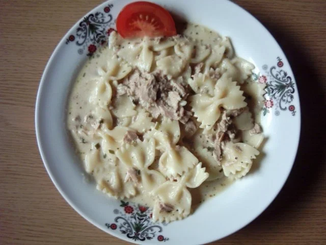 Pastasoße Farfalle mit Thunfisch - Rezept