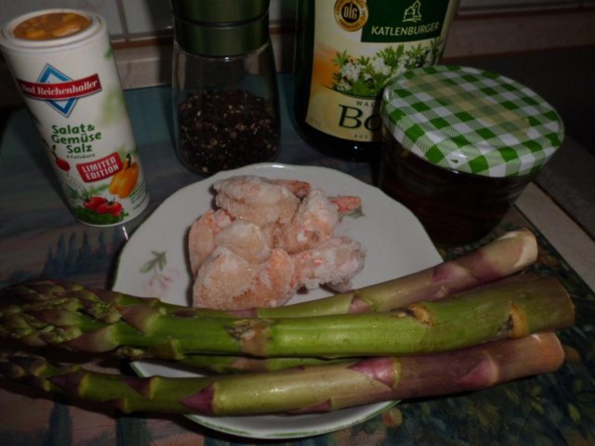 Pfannengericht: Gedünsteter Grüner Spargel mit Garnelen - Rezept ...