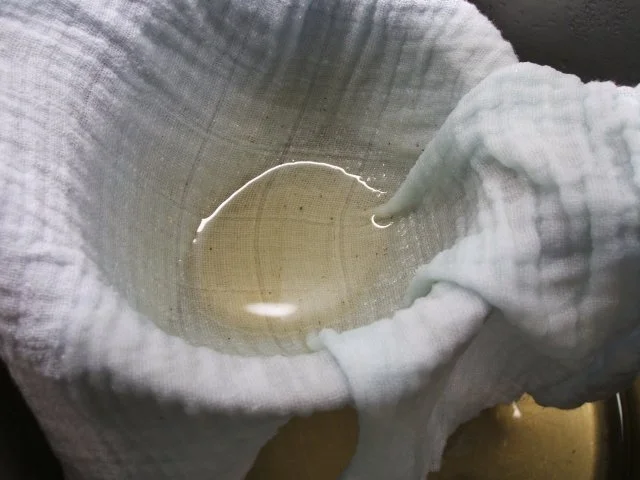 Rezept: Vorrat: Holunder-Waldmeister-Sirup Bild Nr. 6 Vorrat: Holunder-Waldmeister-Sirup - Rezept - Bild Nr. 6