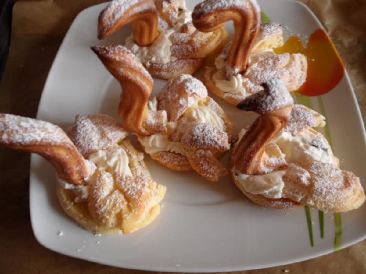 Eierlikörsahne- Brandteigschwäne - Rezept von essensliebhaberin