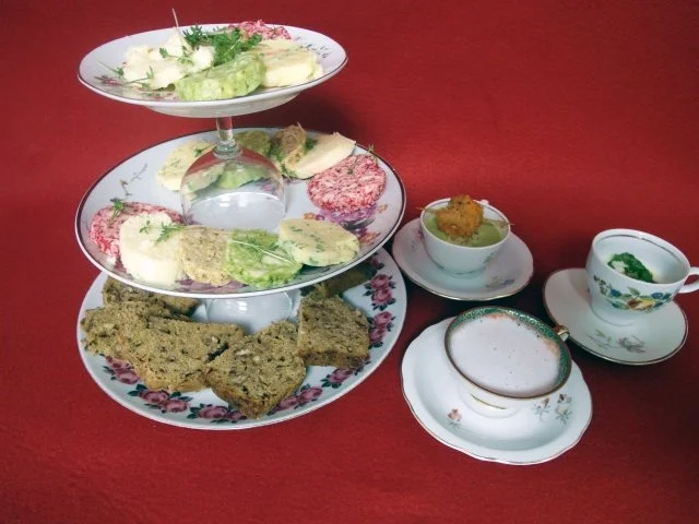 Dreierlei Suppen von Brunnenkresse, Meerrettich und Rote Bete - Rezept