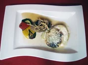 Kartoffelgratin mit Bergkäse, mediterranes Grillgemüse und Kalbsfilet an Trockenfrüchten - Rezept